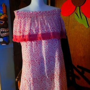 NWT size LG beautiful Pink off the shoulder summer dress made by Hatley